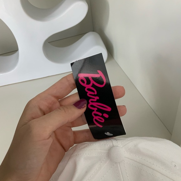 URBAN OUTFITTERS X BARBIE White Pink Adult Snap Back Cap Hat Flat Brim BRAND NEW - Picture 4 of 11